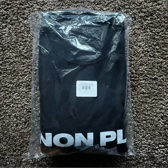 NEW Deuxmoi Crewneck - Picture 2 of 4